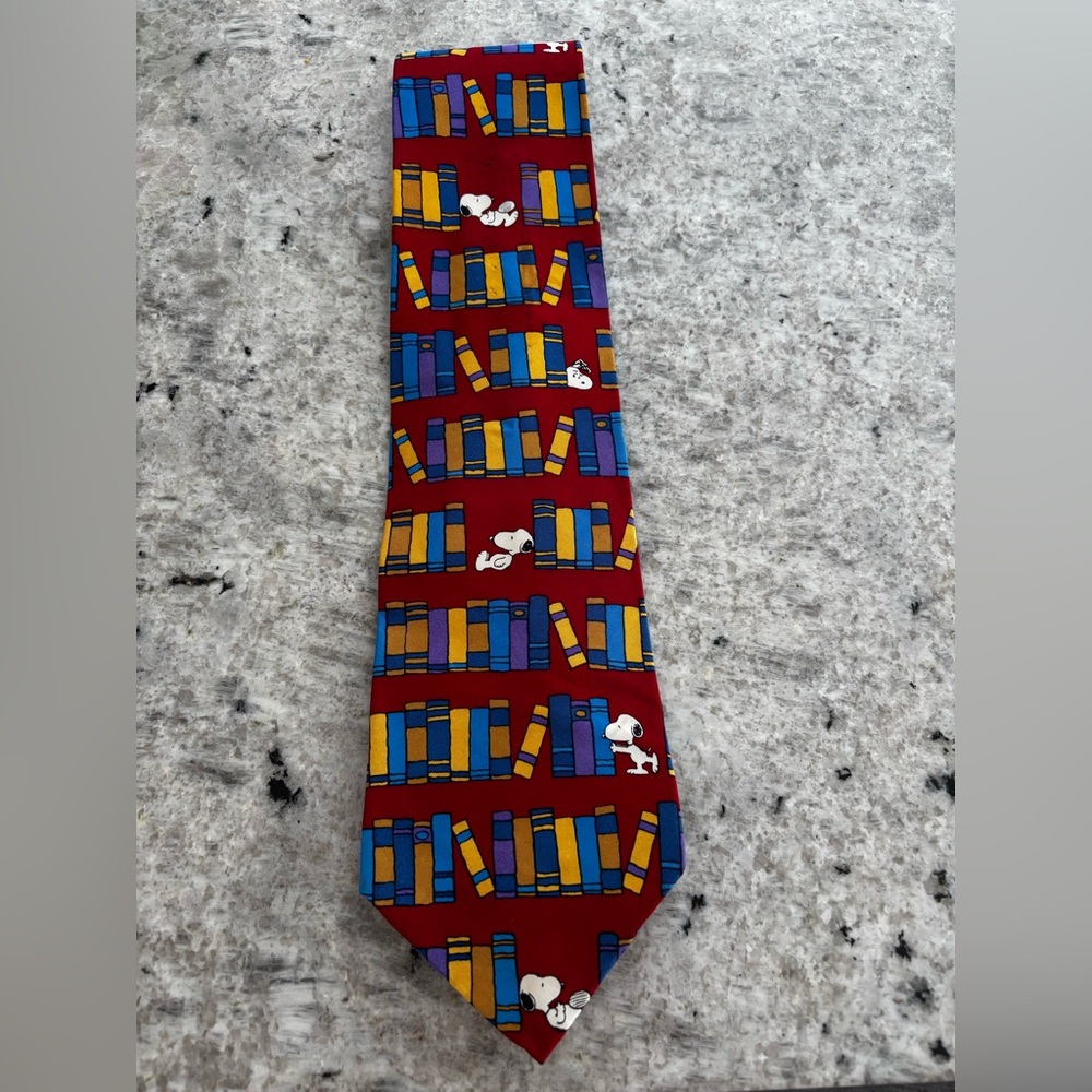 Peanuts librarian Snoopy tie